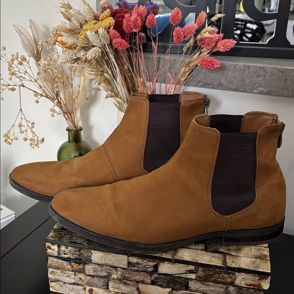 CALL IT SPRING (8) Men's Chelsea Boots Vegan Suede Tan Pull-On - Size US 8 - Picture 2 of 16